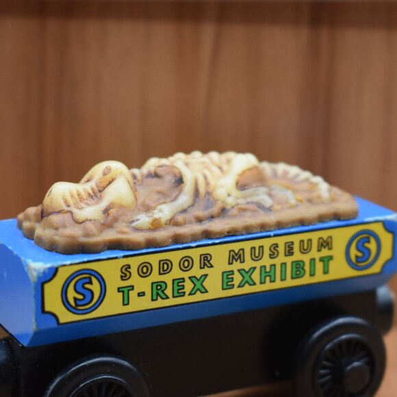 Sodor Museum T-Rex Exhibit Fossil Car Thomas & Friends Wooden Railway Trains - Picture 2 of 7